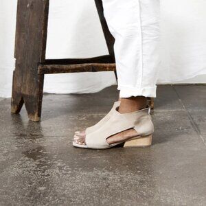 Coclico Open-Toe bootie - Taupe - Size 6.5